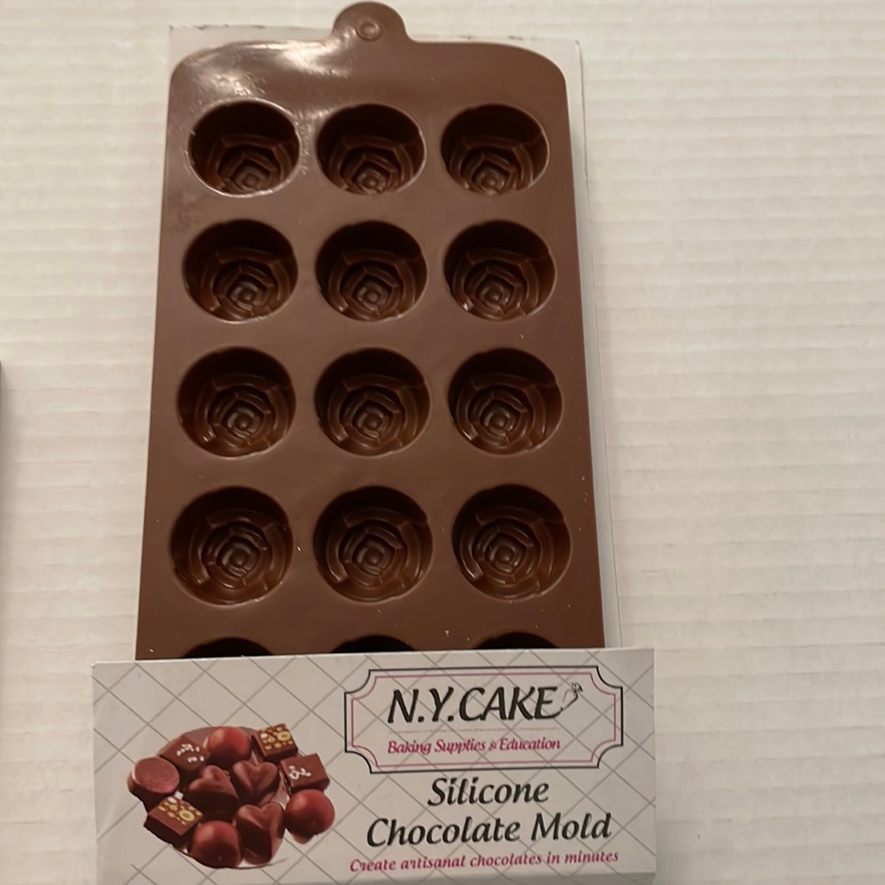 N.Y.Cake Silicone 15 Piece Mold-Dimpled Heart-Chocolate-Jellies-Fondant-Soap